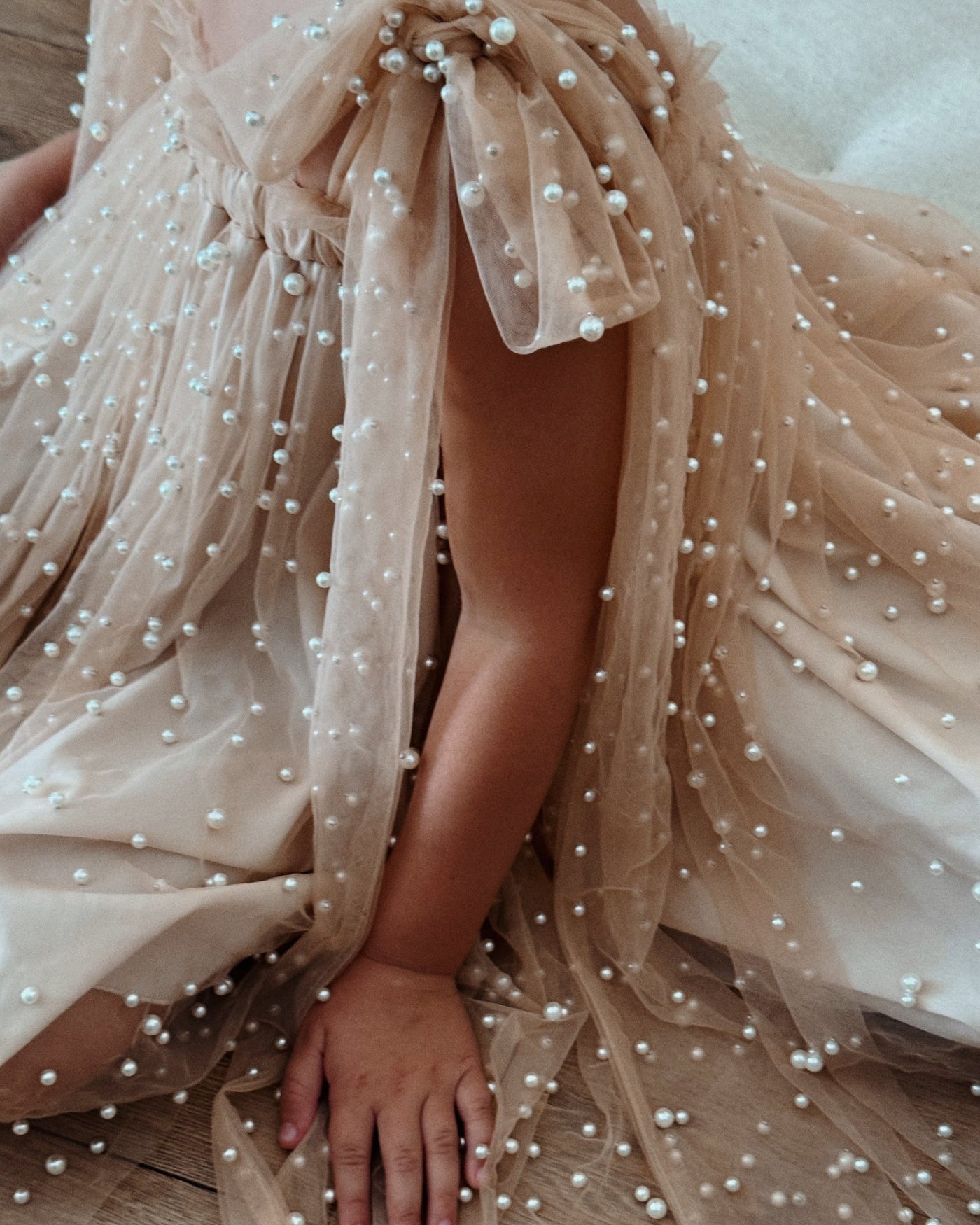 Parel_meisjesjurk_nude