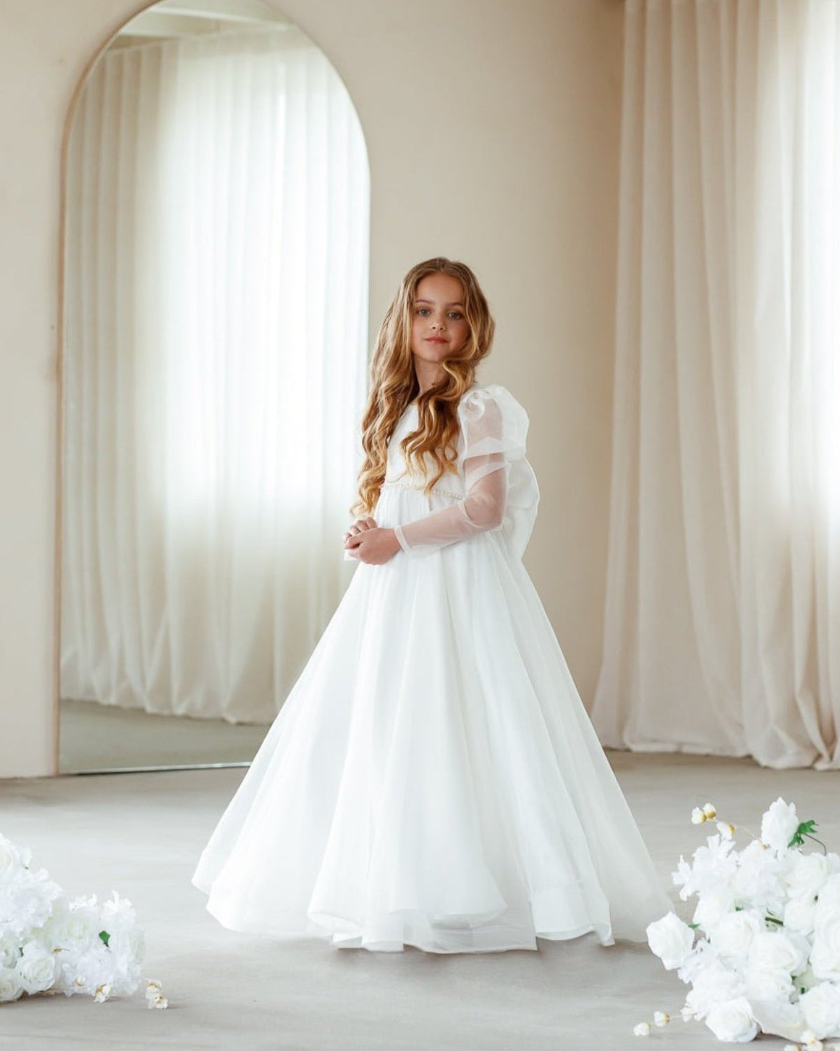 White luxury girl dress puff sleeves
