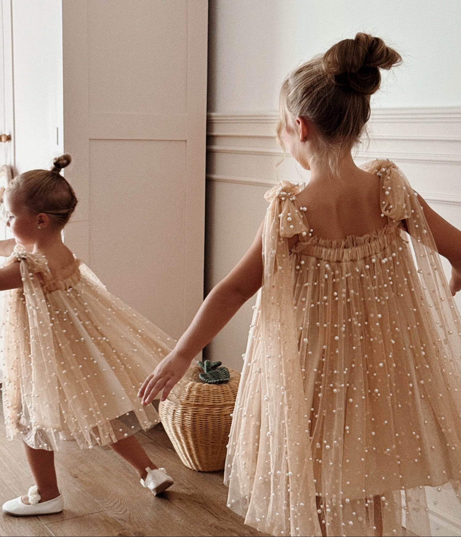 Parel_meisjesjurk_nude