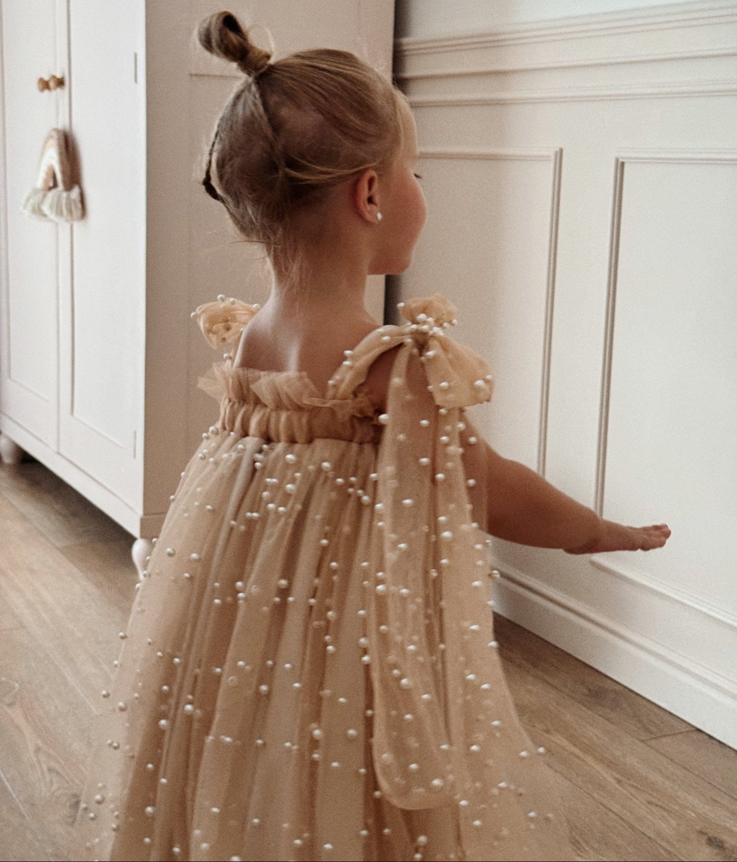 Parel_meisjesjurk_nude