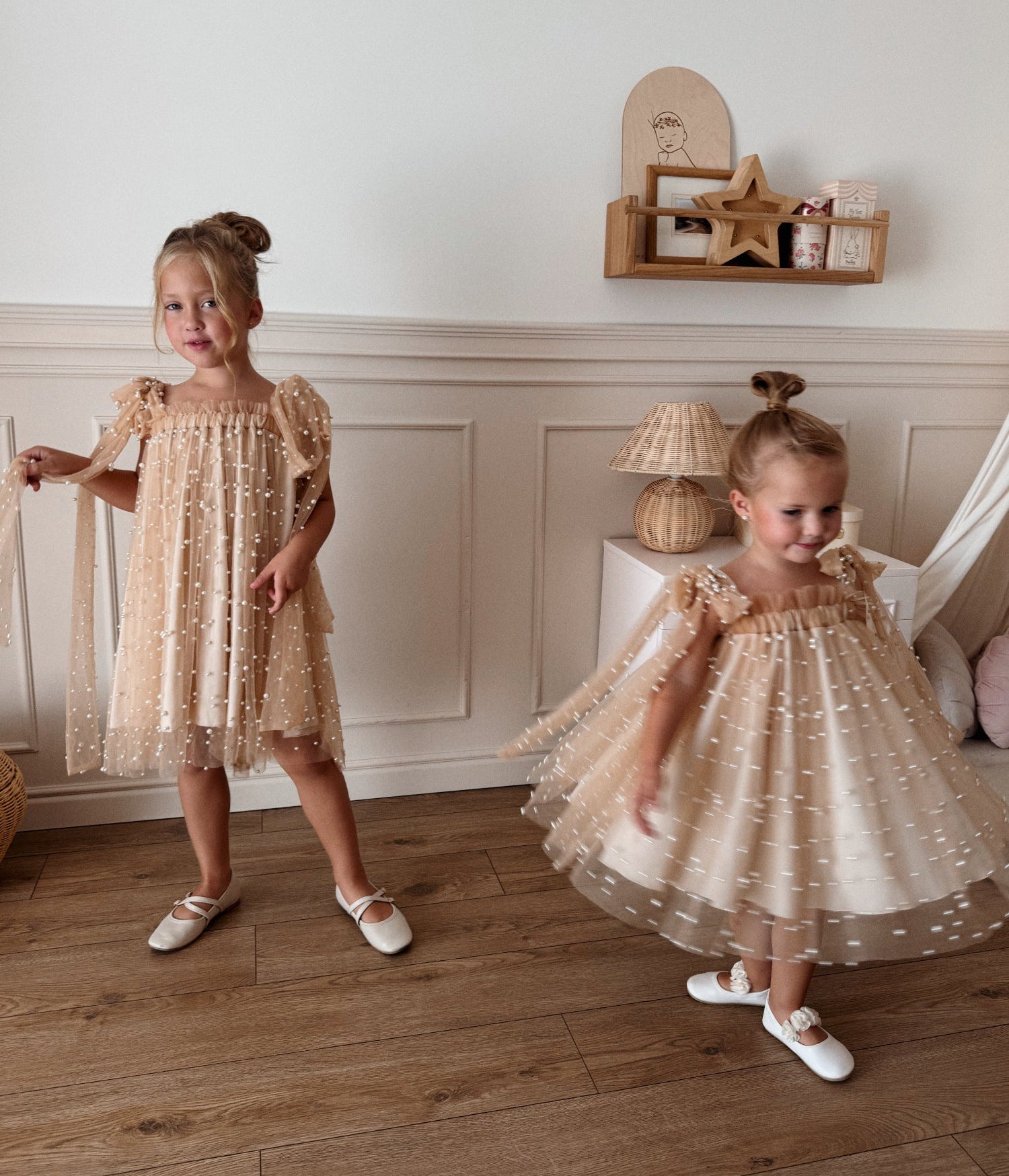 Parel_meisjesjurk_nude